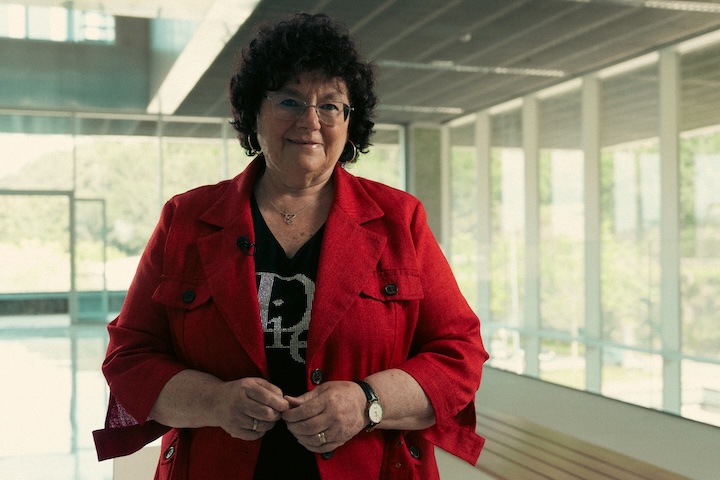 África González Fernández premiada co galardón María Josefa Wonenburger 2025